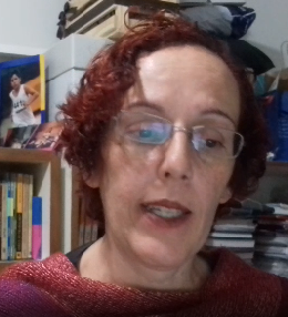 Professora Cláudia Oliveira Pimenta